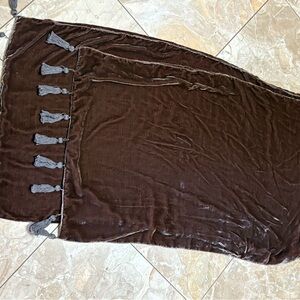 Luxe Chinese silk velvet wrap new wo/t